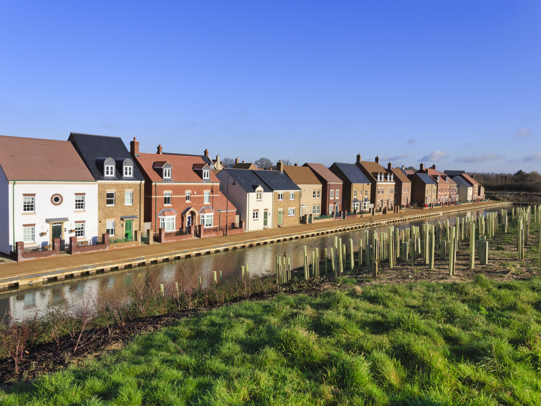 Flood risk appraisal for residential housing development near waterway.